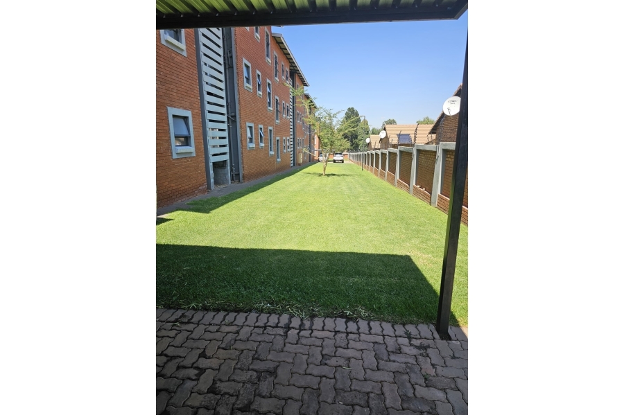 To Let 3 Bedroom Property for Rent in Witpoortjie Gauteng