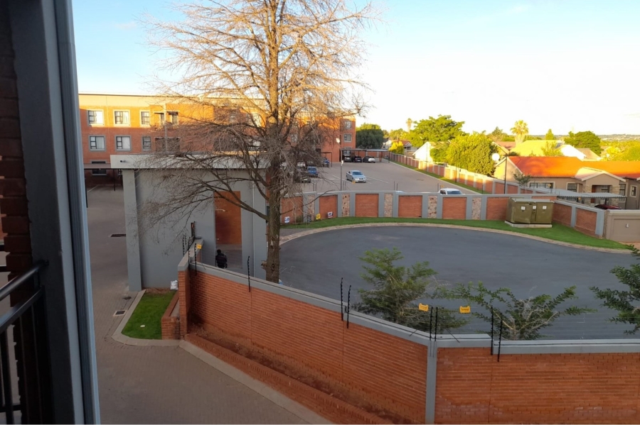 To Let 3 Bedroom Property for Rent in Witpoortjie Gauteng