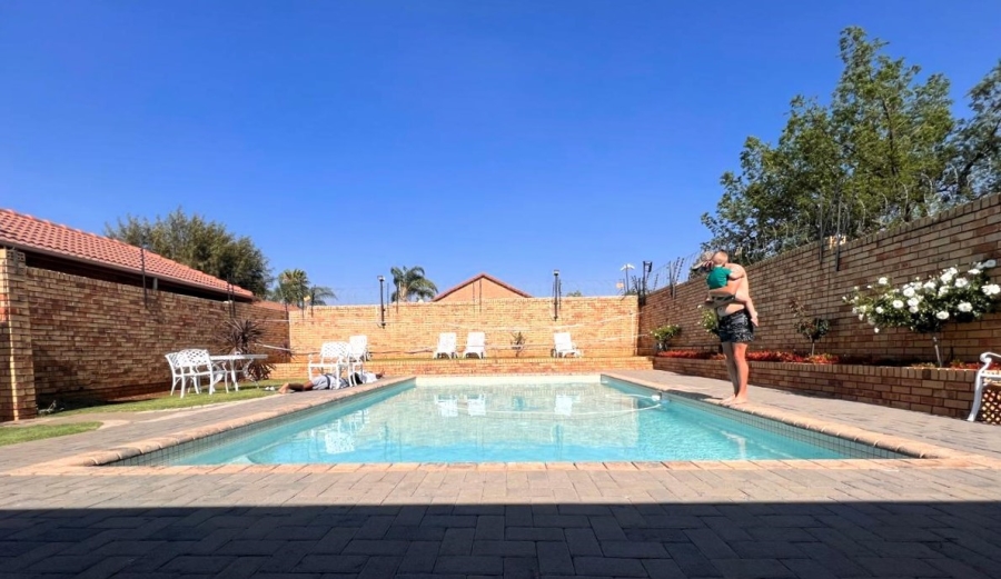 3 Bedroom Property for Sale in Willow Park Manor Gauteng