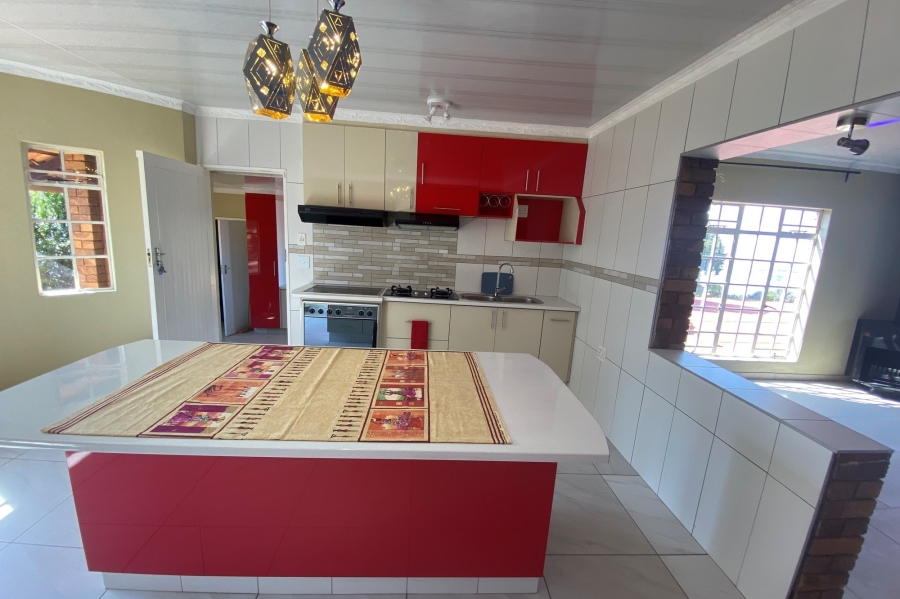 4 Bedroom Property for Sale in Bronkhorstbaai Dorp Gauteng