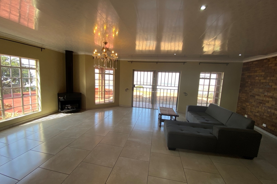 4 Bedroom Property for Sale in Bronkhorstbaai Dorp Gauteng