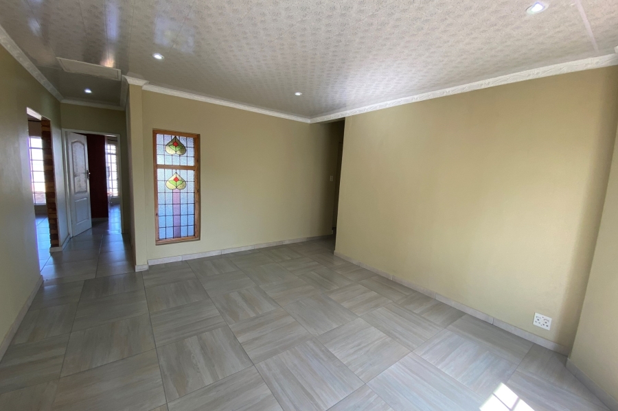 4 Bedroom Property for Sale in Bronkhorstbaai Dorp Gauteng