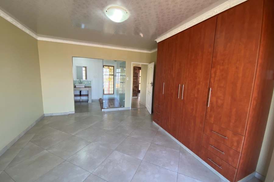 4 Bedroom Property for Sale in Bronkhorstbaai Dorp Gauteng