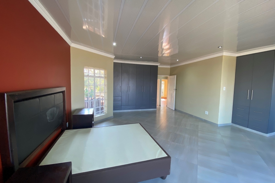 4 Bedroom Property for Sale in Bronkhorstbaai Dorp Gauteng