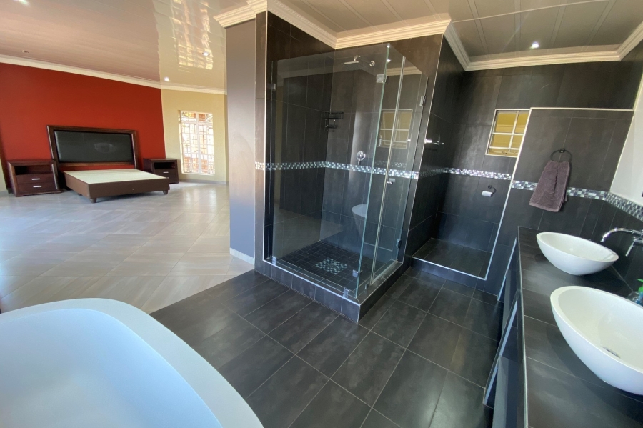 4 Bedroom Property for Sale in Bronkhorstbaai Dorp Gauteng