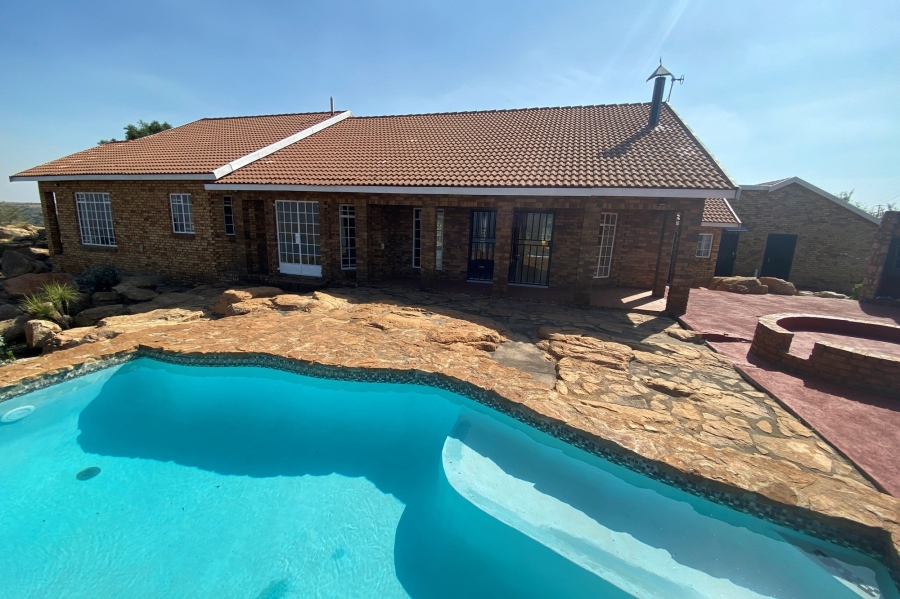 4 Bedroom Property for Sale in Bronkhorstbaai Dorp Gauteng