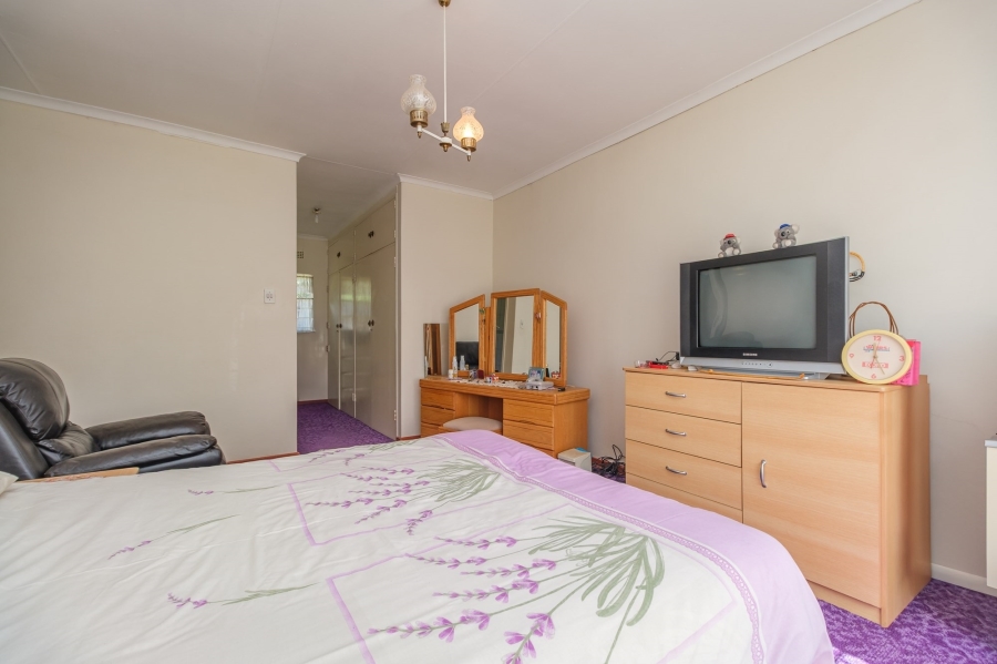 4 Bedroom Property for Sale in Glenvista Gauteng