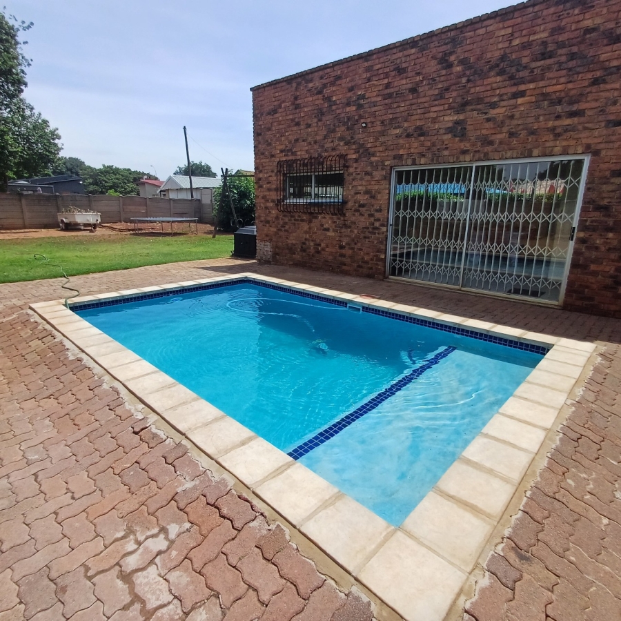 To Let 3 Bedroom Property for Rent in Meyerton Central Gauteng