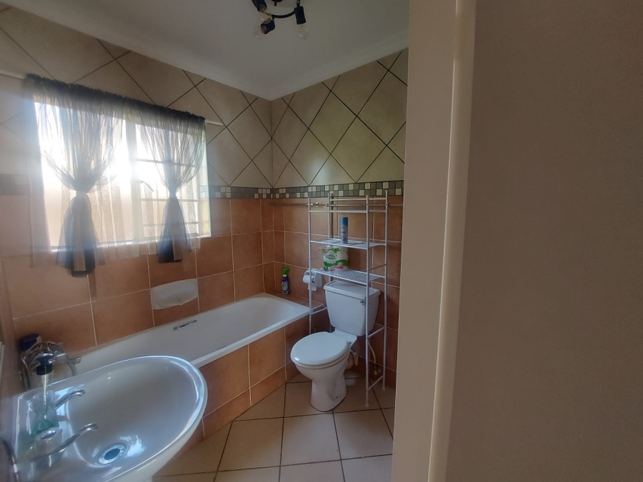 2 Bedroom Property for Sale in Moreleta Park Gauteng