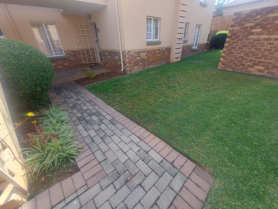2 Bedroom Property for Sale in Moreleta Park Gauteng
