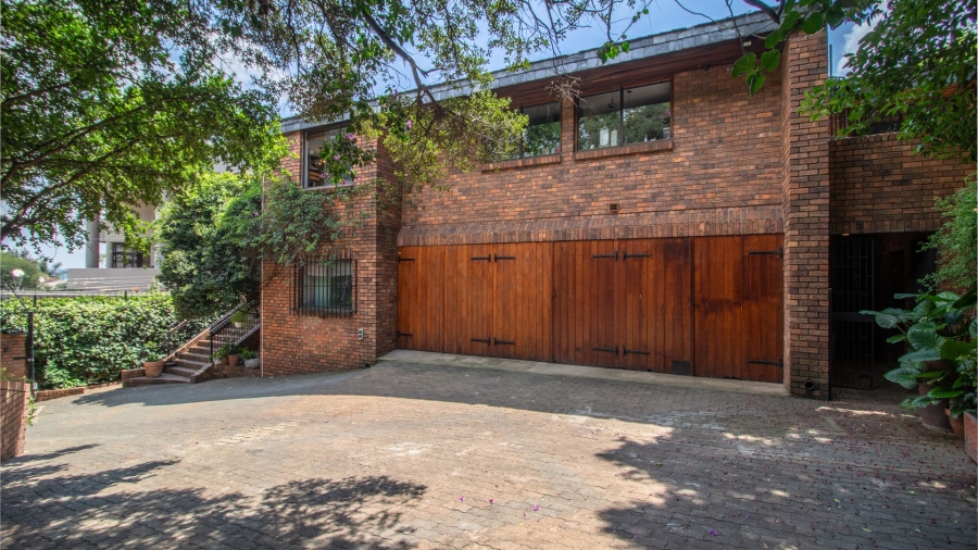 5 Bedroom Property for Sale in Bedfordview Gauteng