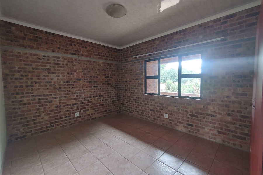 To Let 3 Bedroom Property for Rent in Bredell Gauteng