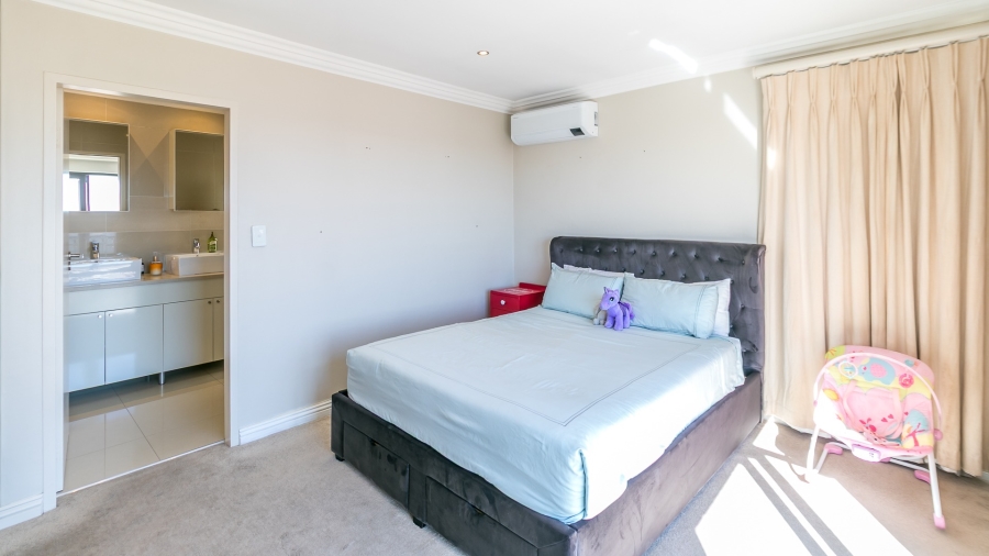 3 Bedroom Property for Sale in Northcliff Gauteng