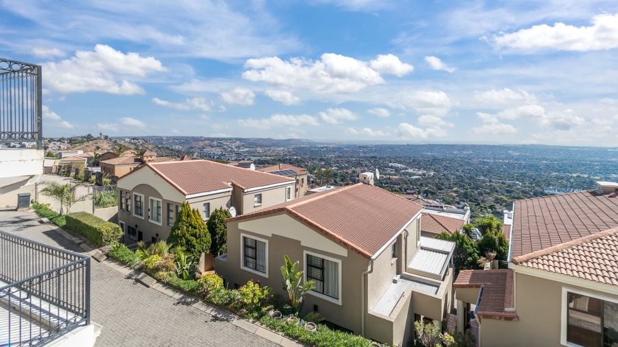 3 Bedroom Property for Sale in Northcliff Gauteng