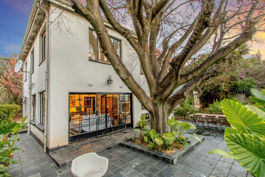 4 Bedroom Property for Sale in Atholl Gauteng