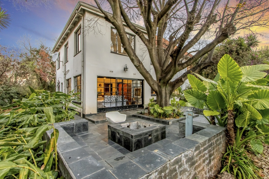 4 Bedroom Property for Sale in Atholl Gauteng