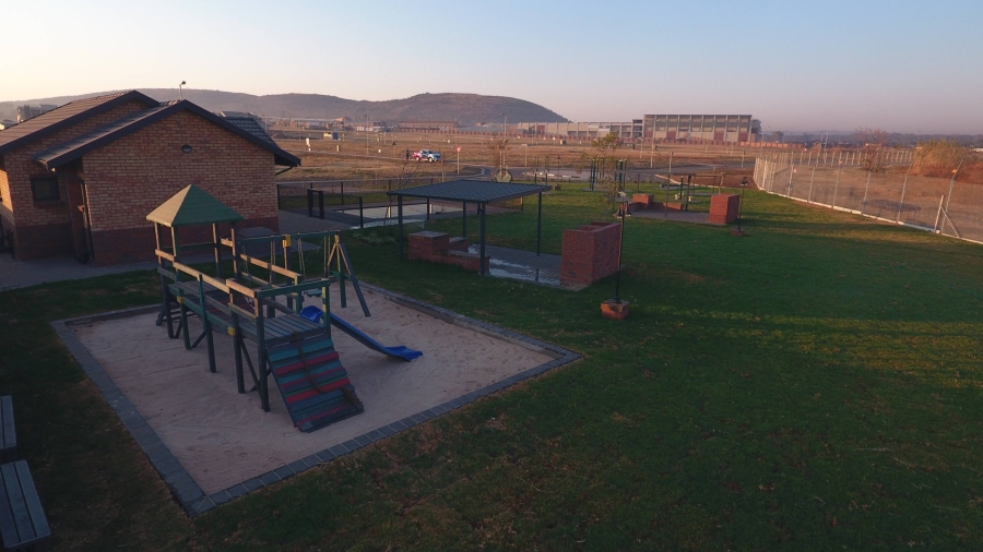 4 Bedroom Property for Sale in Zambezi Manor Lifestyle Estate Gauteng