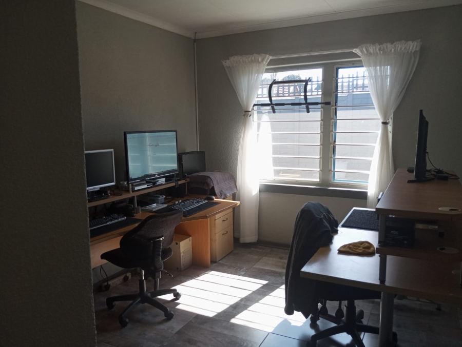 3 Bedroom Property for Sale in Dan Pienaarville Gauteng