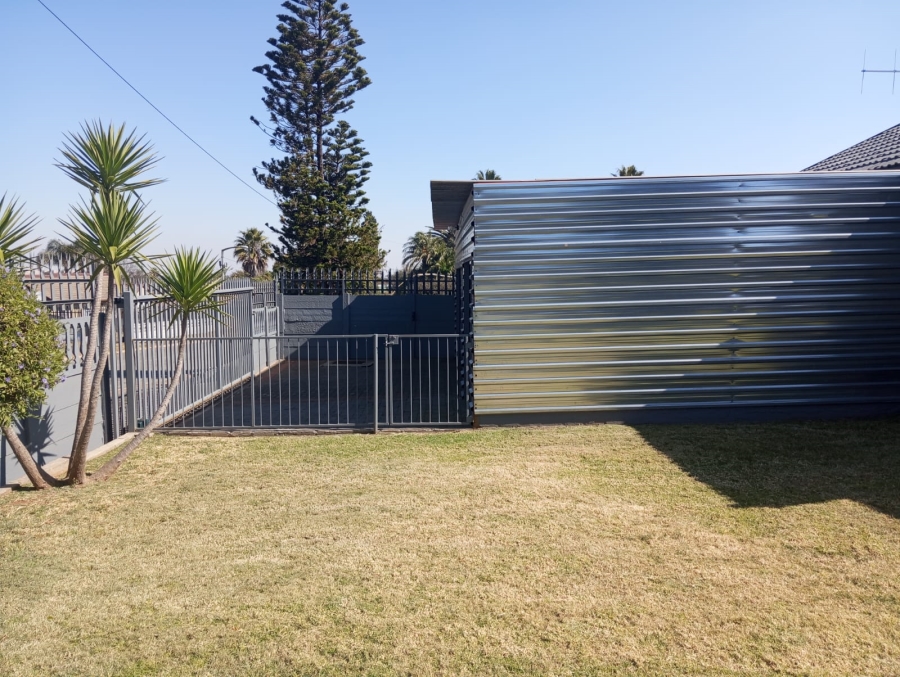 3 Bedroom Property for Sale in Dan Pienaarville Gauteng