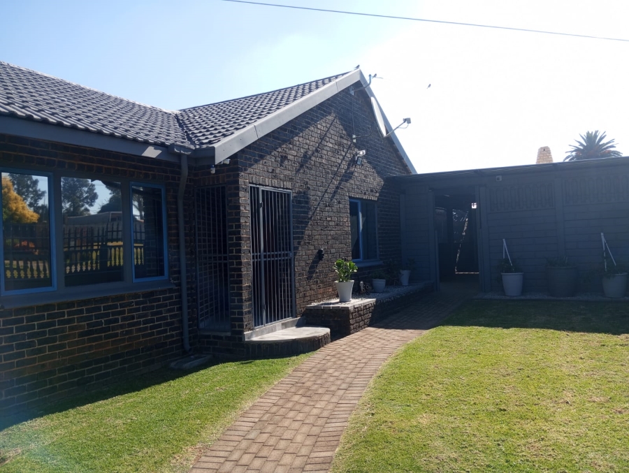 3 Bedroom Property for Sale in Dan Pienaarville Gauteng