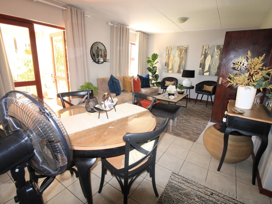 To Let 2 Bedroom Property for Rent in Lonehill Gauteng