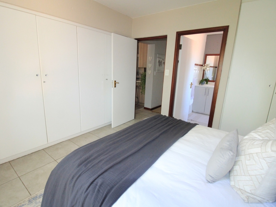 To Let 2 Bedroom Property for Rent in Lonehill Gauteng
