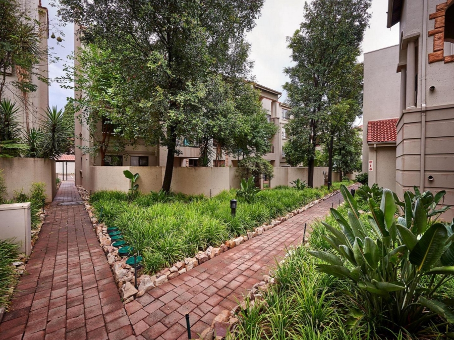 To Let 2 Bedroom Property for Rent in Lonehill Gauteng