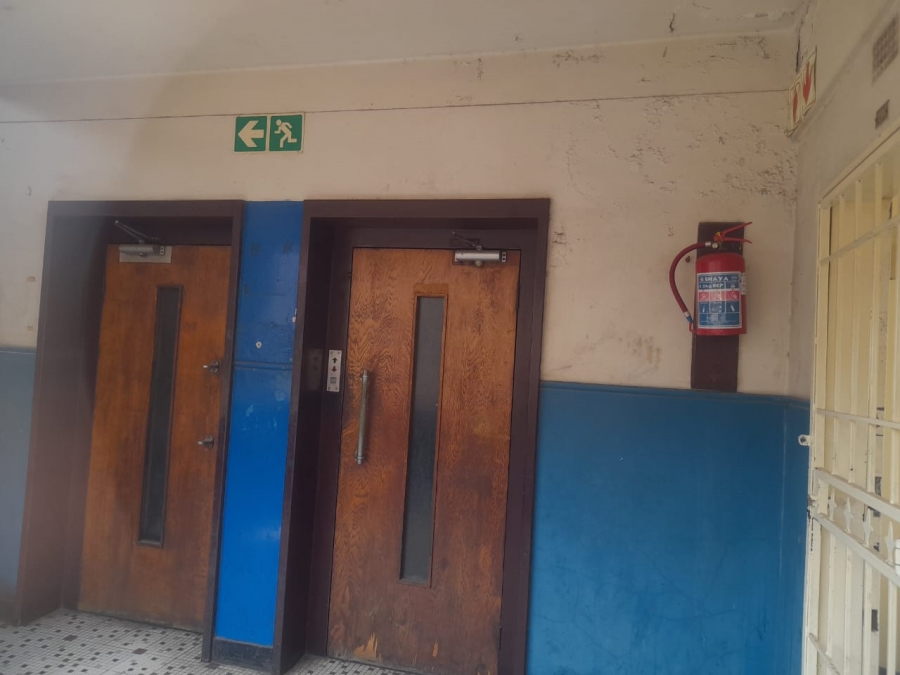 2 Bedroom Property for Sale in Hillbrow Gauteng