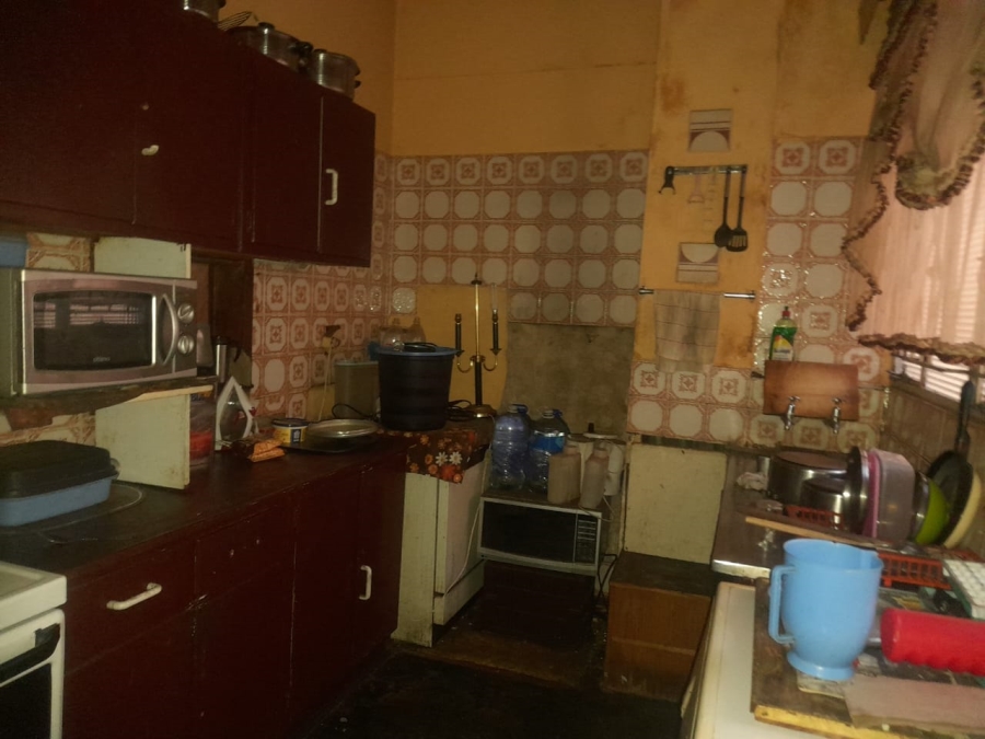 2 Bedroom Property for Sale in Hillbrow Gauteng