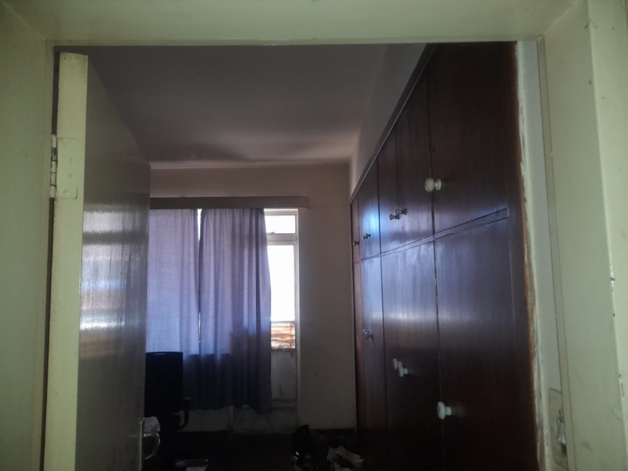 2 Bedroom Property for Sale in Hillbrow Gauteng