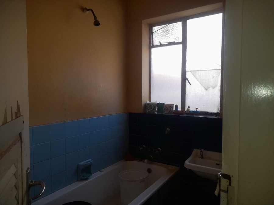 2 Bedroom Property for Sale in Hillbrow Gauteng