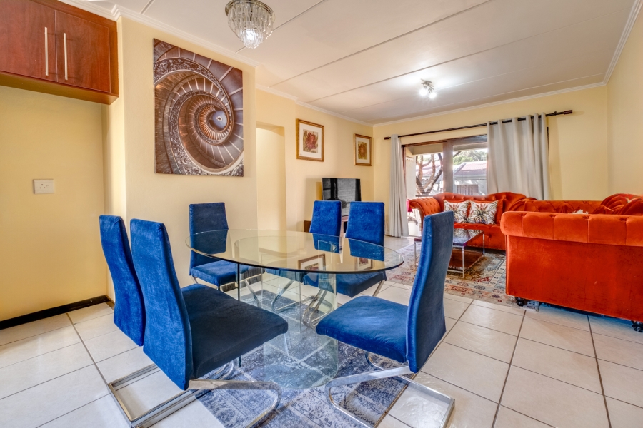 2 Bedroom Property for Sale in Sunninghill Gauteng
