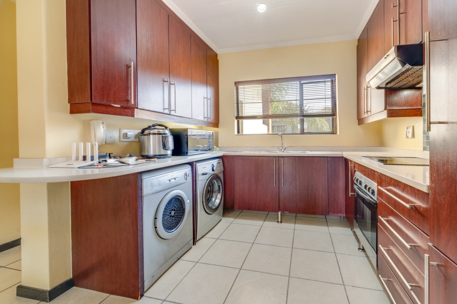 2 Bedroom Property for Sale in Sunninghill Gauteng
