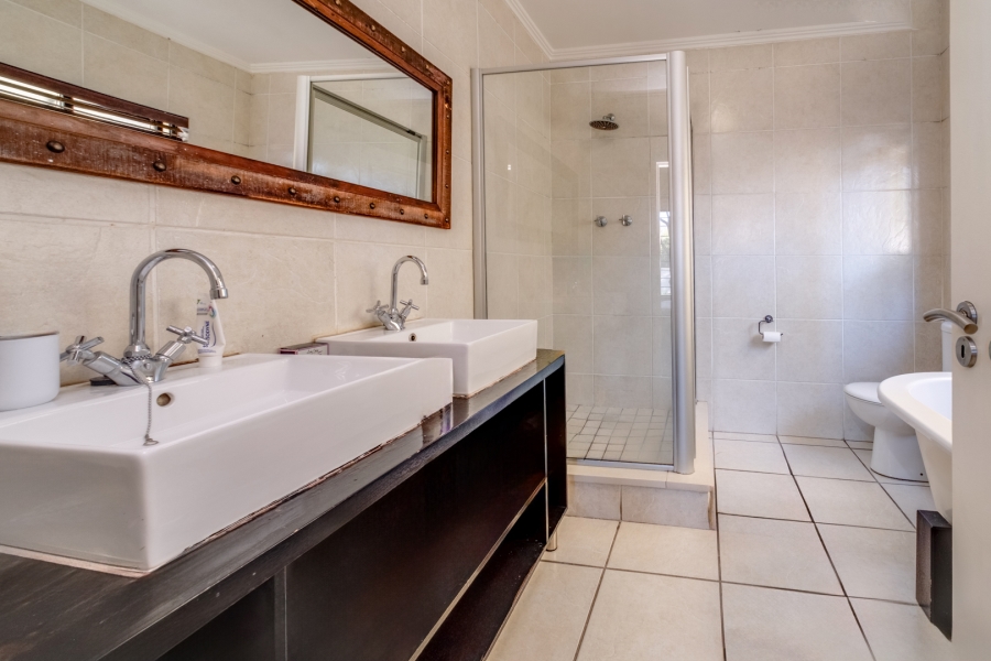 2 Bedroom Property for Sale in Sunninghill Gauteng