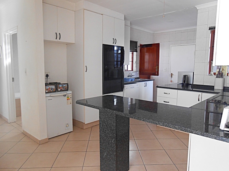 To Let 3 Bedroom Property for Rent in Lonehill Gauteng