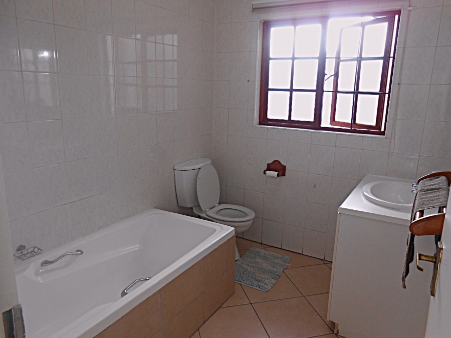 To Let 3 Bedroom Property for Rent in Lonehill Gauteng