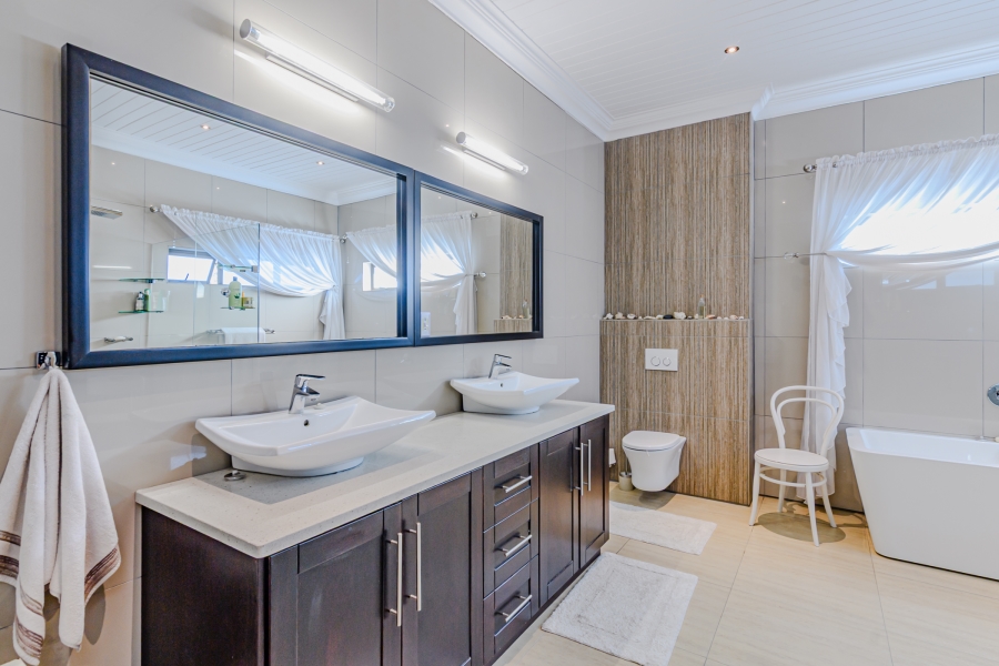 4 Bedroom Property for Sale in Sable Hills Gauteng