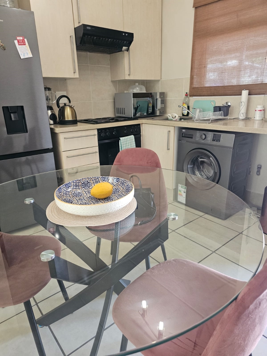 To Let 1 Bedroom Property for Rent in Lonehill Gauteng