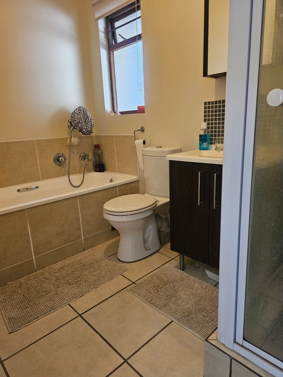 To Let 1 Bedroom Property for Rent in Lonehill Gauteng
