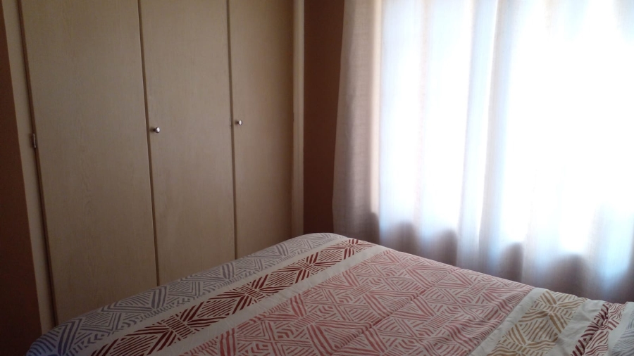 2 Bedroom Property for Sale in Die Hoewes Gauteng