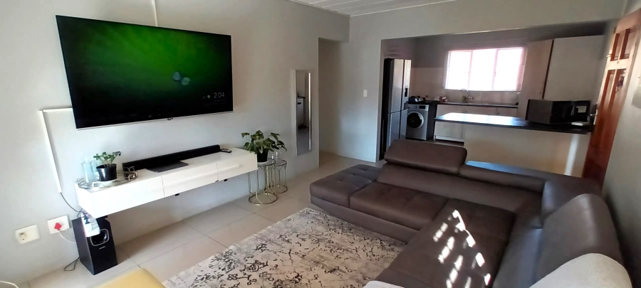 To Let 3 Bedroom Property for Rent in Die Hoewes Gauteng