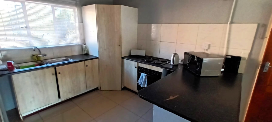 To Let 3 Bedroom Property for Rent in Die Hoewes Gauteng