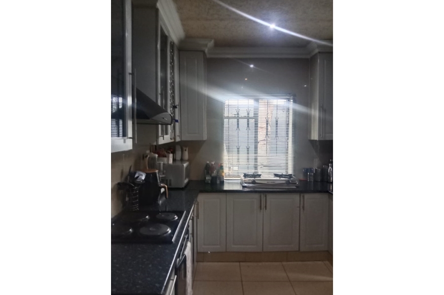 7 Bedroom Property for Sale in Tladi Gauteng