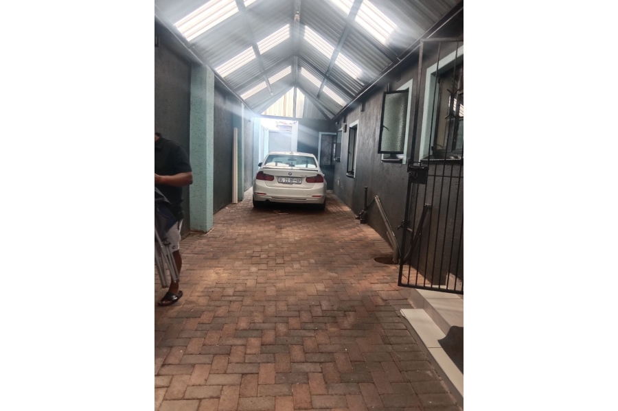 7 Bedroom Property for Sale in Tladi Gauteng