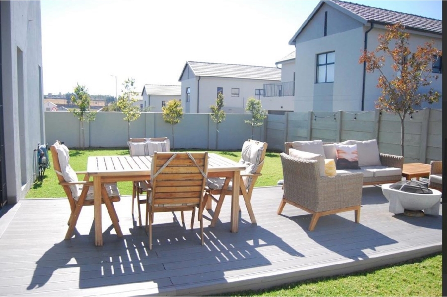 3 Bedroom Property for Sale in Knoppieslaagte Gauteng