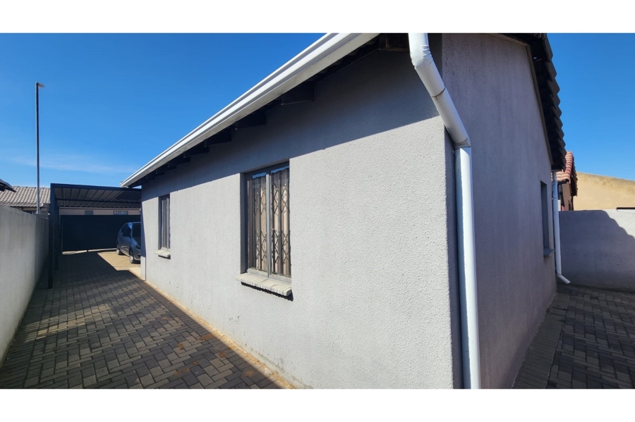 3 Bedroom Property for Sale in Windmill Park Gauteng