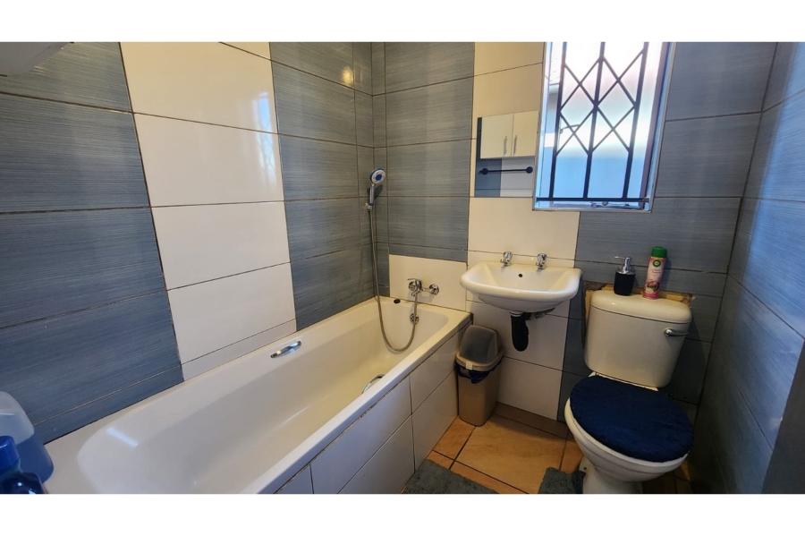 3 Bedroom Property for Sale in Windmill Park Gauteng