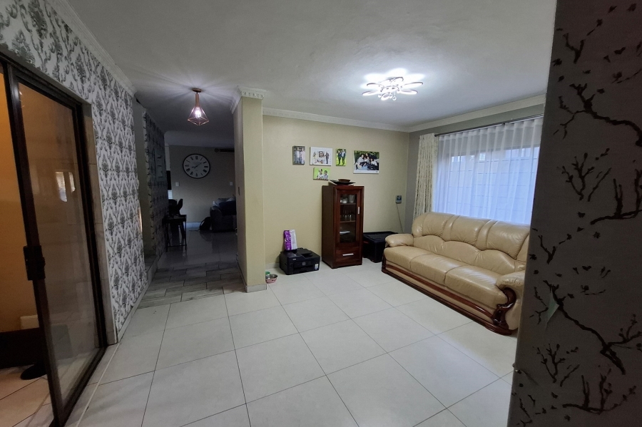 3 Bedroom Property for Sale in Country View Gauteng