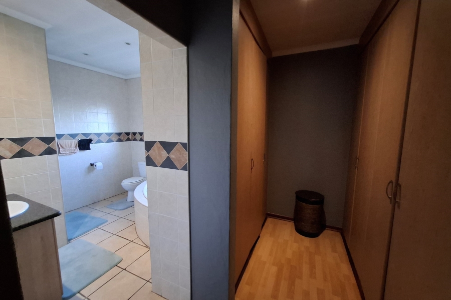 3 Bedroom Property for Sale in Country View Gauteng