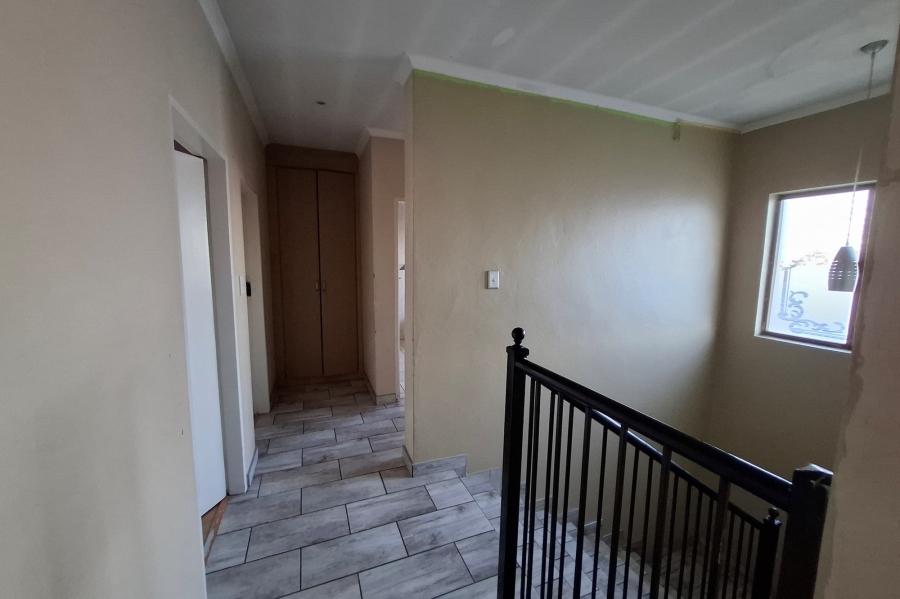 3 Bedroom Property for Sale in Country View Gauteng